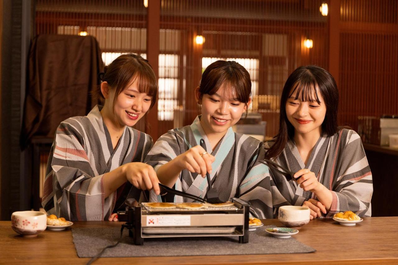 Hotel Yamanakaonsen Ohanami Kyubei Kaga  Esterno foto