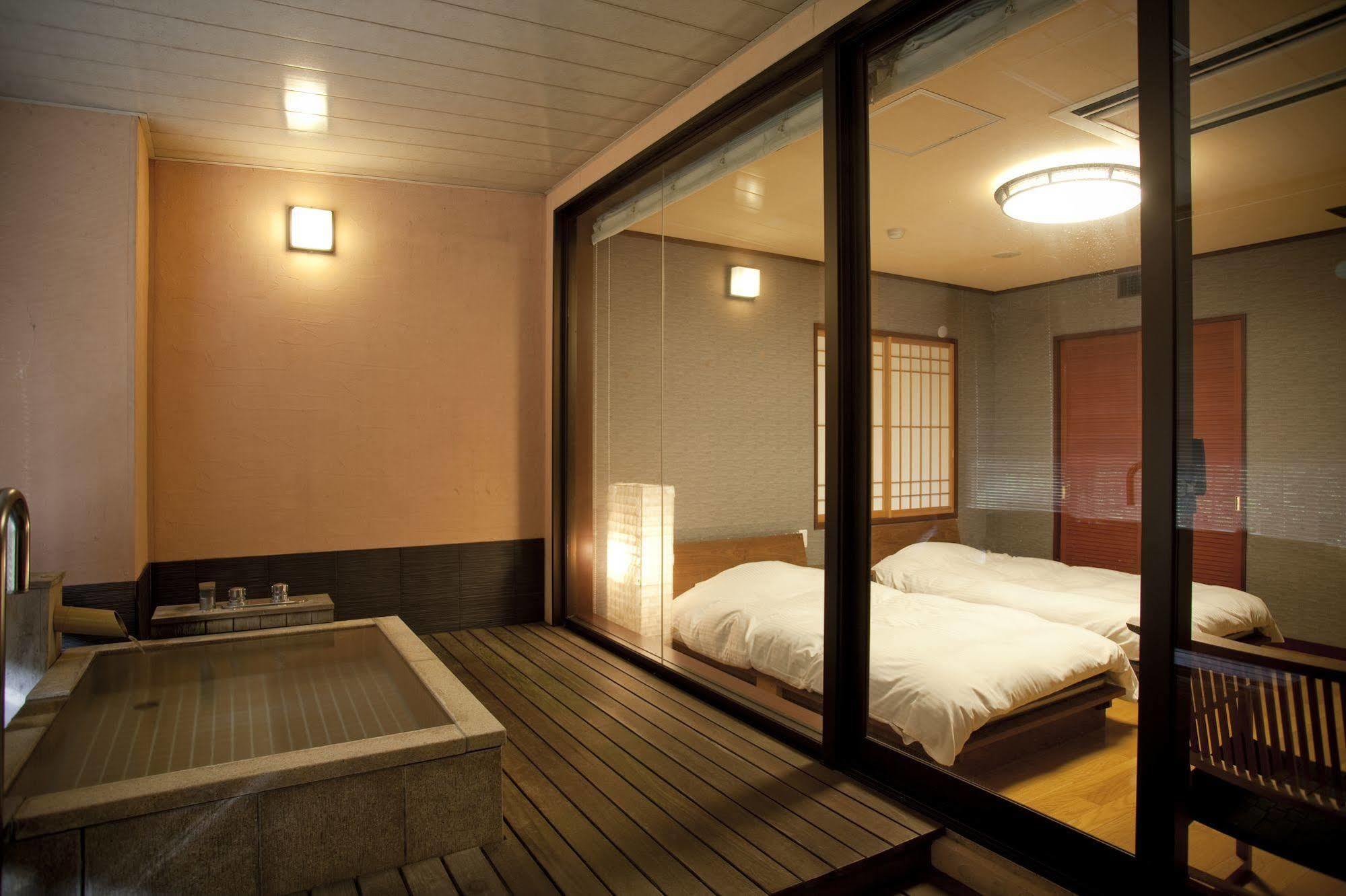 Hotel Yamanakaonsen Ohanami Kyubei Kaga  Esterno foto